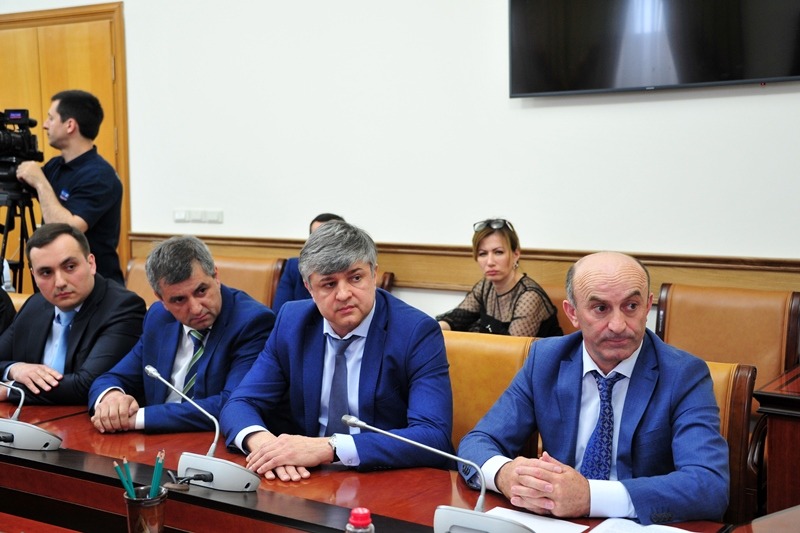 Артём Здунов встретился  с победителями конкурса  по формированию резерва управленческих кадров